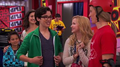 Liv y  Maddie 1x6